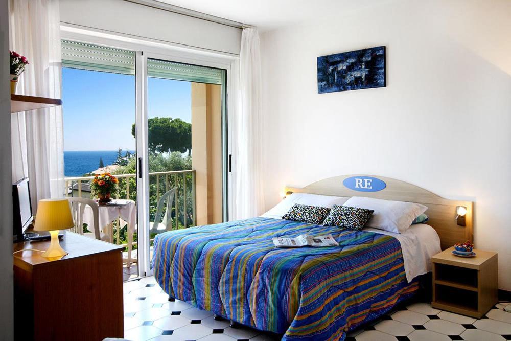 Residence Hotel Edy Imperia Exterior foto